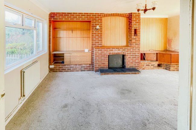 12 Coronation Gardens, Shanklin, Isle of Wight, PO37 7DZ 7