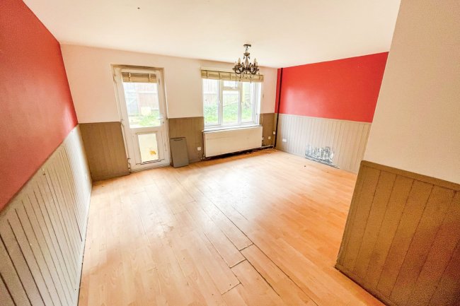 49 North Road, Shanklin, Isle of Wight, PO37 6DE 8