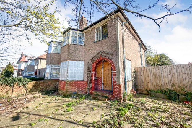 8 Crest Road, Brent, London NW2 7LU 9