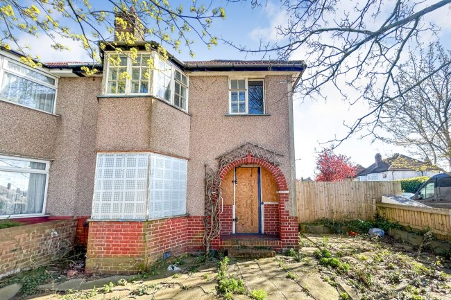 8 Crest Road, Brent, London NW2 7LU 9