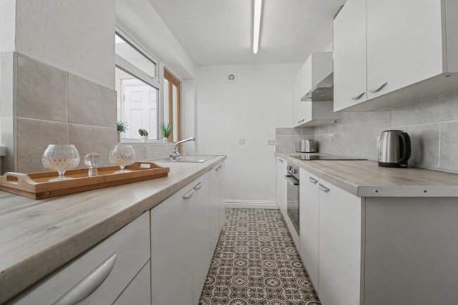 13 Topcliffe Street, Hartlepool, TS26 8LL 9