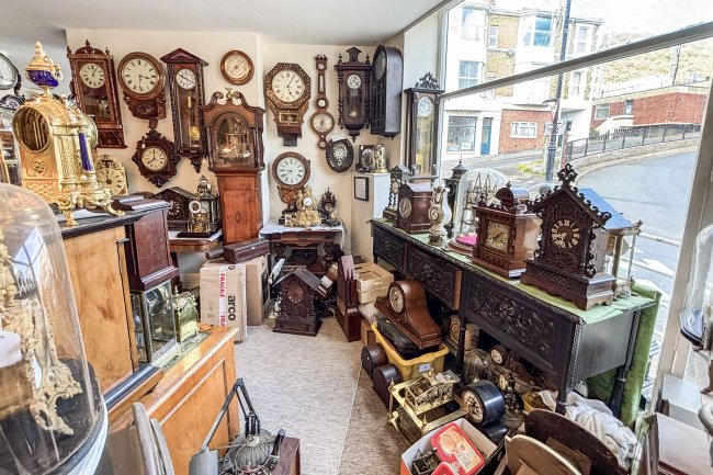 94/ 94a High Street and 2 Victoria Street, Ventnor, PO38 1LU 1