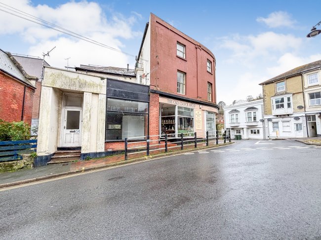 94/ 94a High Street and 2 Victoria Street, Ventnor, PO38 1LU 1