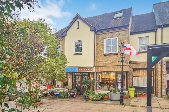 58 Church Street, Twickenham, London, TW1 3NR 1