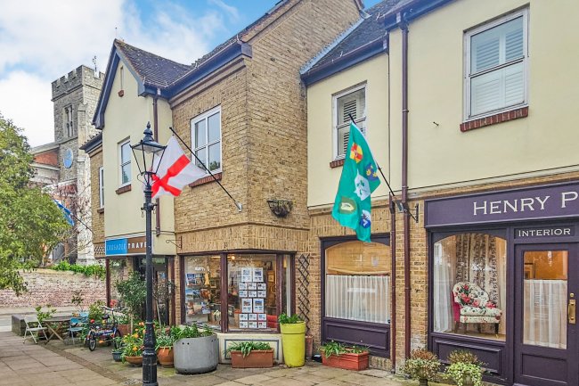 58 Church Street, Twickenham, London, TW1 3NR 1