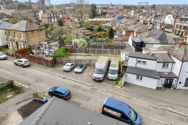 Land to the rear of 180 East Barnet Road, East Barnet,  EN4 8RD 8
