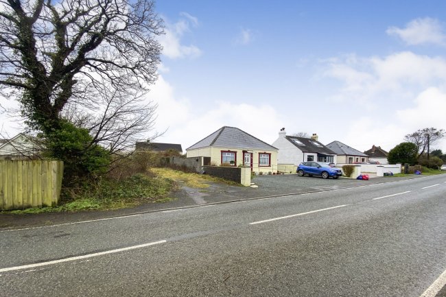 Pen Y Bryn, Hill Mountain, Houghton, Milford Haven, SA73 1NB 1