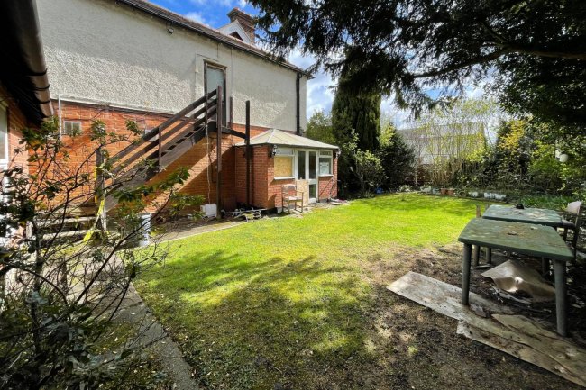 Thetford Lodge, 16 Thetford Road, New Malden, KT3 5DT 8