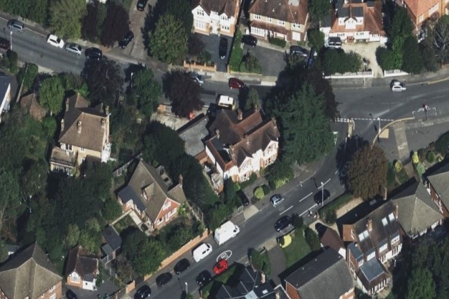 Thetford Lodge, 16 Thetford Road, New Malden, KT3 5DT 8