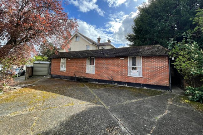 Thetford Lodge, 16 Thetford Road, New Malden, KT3 5DT 8