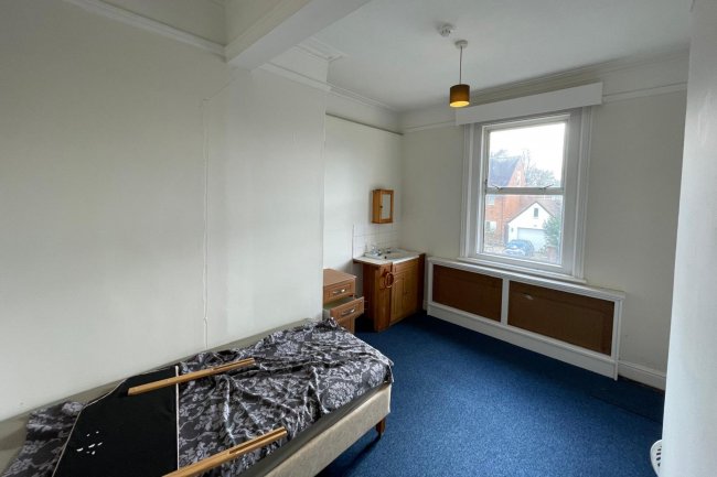 Thetford Lodge, 16 Thetford Road, New Malden, KT3 5DT 8