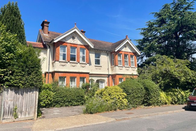 Thetford Lodge, 16 Thetford Road, New Malden, KT3 5DT 8