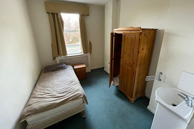 Thetford Lodge, 16 Thetford Road, New Malden, KT3 5DT 8