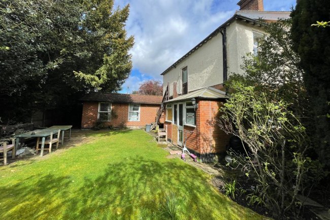 Thetford Lodge, 16 Thetford Road, New Malden, KT3 5DT 8