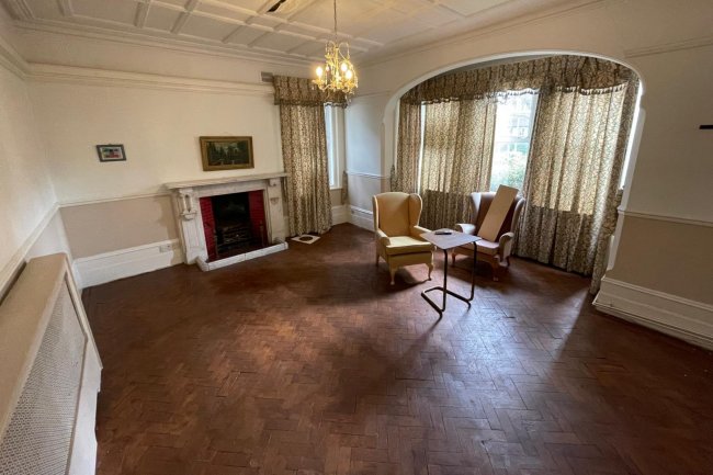 Thetford Lodge, 16 Thetford Road, New Malden, KT3 5DT 8