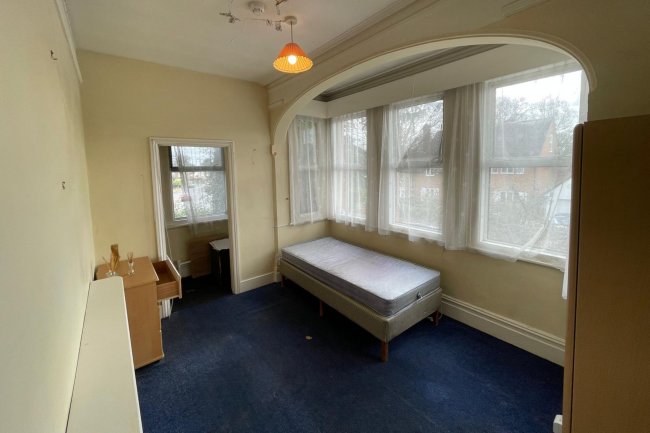 Thetford Lodge, 16 Thetford Road, New Malden, KT3 5DT 8