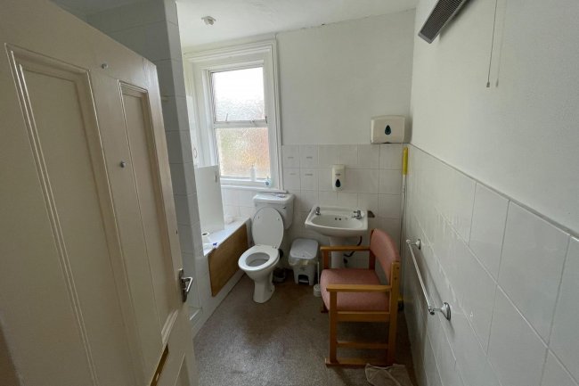 Thetford Lodge, 16 Thetford Road, New Malden, KT3 5DT 8