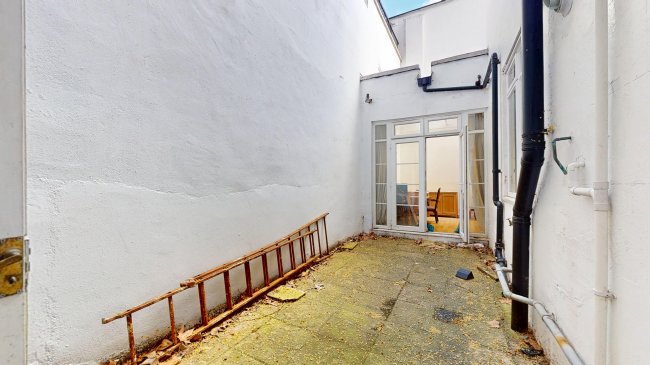 41A St Georges Square, Pimlico, London, SW1V 3QN 3