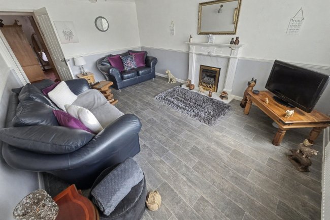 2B Chilton Drive, Watnall, Nottingham, NG16 1HL 5