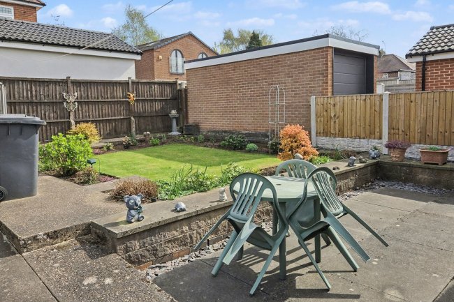 2B Chilton Drive, Watnall, Nottingham, NG16 1HL 5