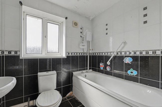 18 Meadowsweet Way, Wymering, PO6 3UT 7