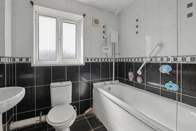 18 Meadowsweet Way, Wymering, PO6 3UT 7