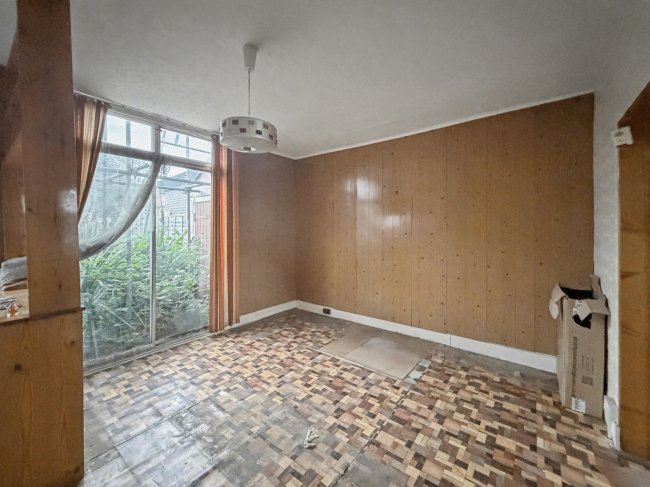 186 Salisbury Avenue, Barking, IG11 9XX 10