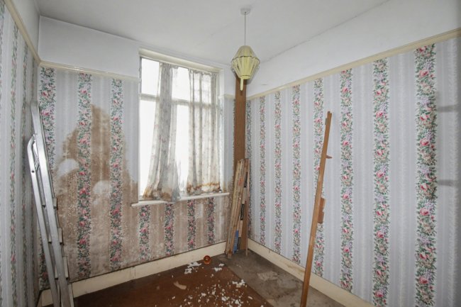 186 Salisbury Avenue, Barking, IG11 9XX 10