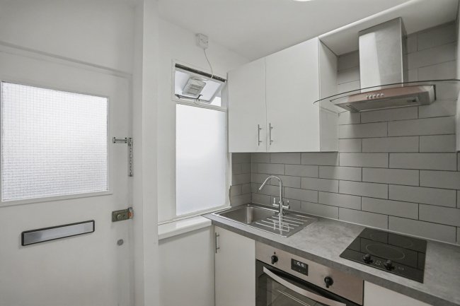 79 Pullman Court, Streatham Hill, London, SW2 4ST 2