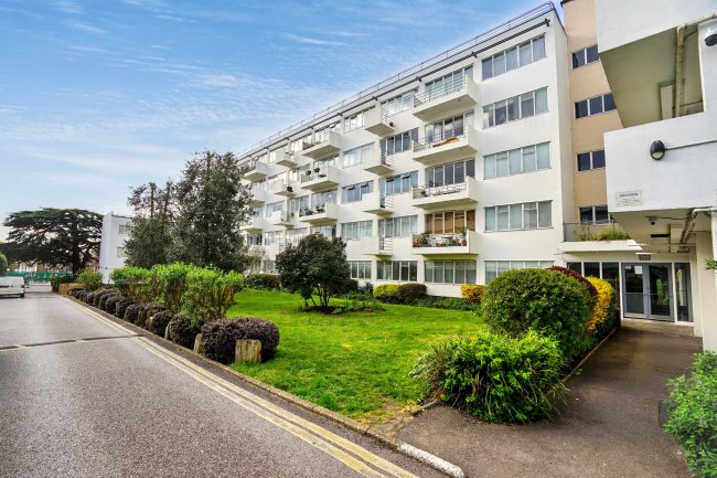 79 Pullman Court, Streatham Hill, London, SW2 4ST 2