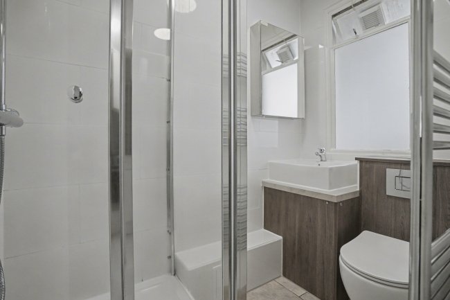 79 Pullman Court, Streatham Hill, London, SW2 4ST 2