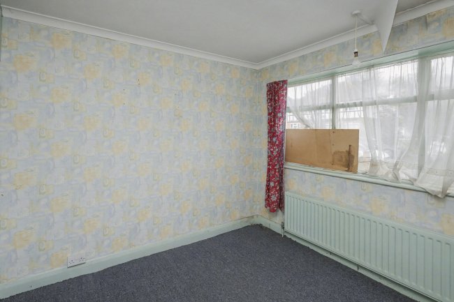 63 Goring Way, Greenford, UB6 9NW 8