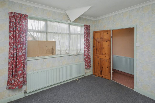 63 Goring Way, Greenford, UB6 9NW 8