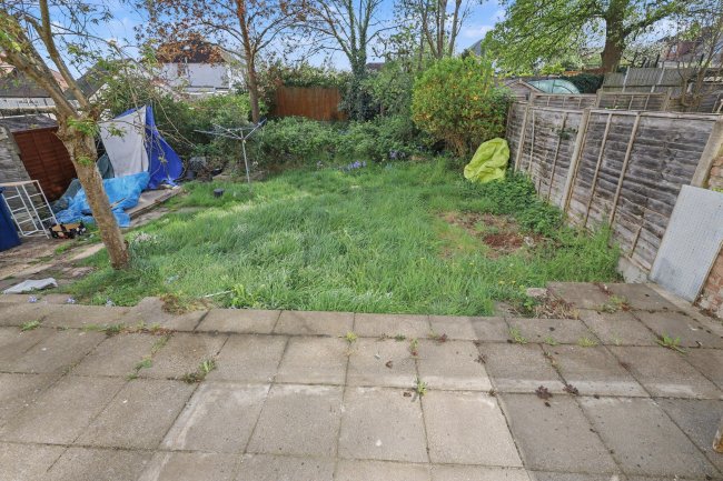 63 Goring Way, Greenford, UB6 9NW 8