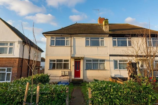 63 Goring Way, Greenford, UB6 9NW 8