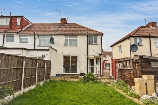 9 Orchardleigh Avenue, Enfield, EN3 5BG 5