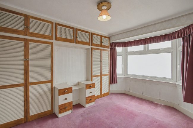 9 Orchardleigh Avenue, Enfield, EN3 5BG 5