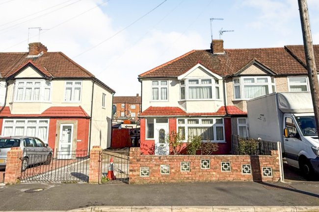 9 Orchardleigh Avenue, Enfield, EN3 5BG 5