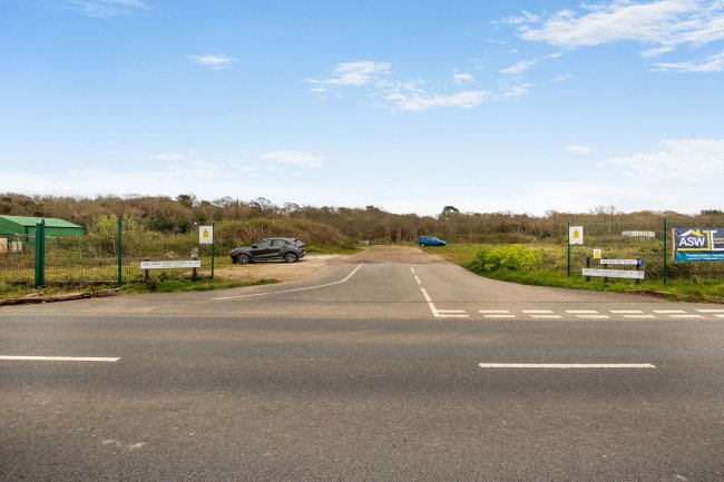 Bembridge Boatyard, Embankment Road, Bembridge, Isle of Wight PO35 5NR 7