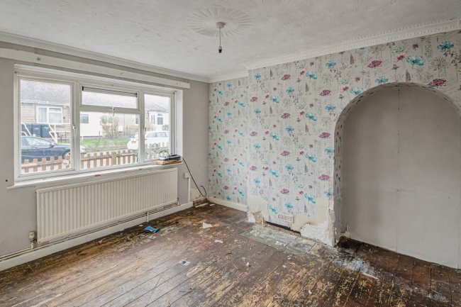 19 Westmead Terrace, Chippenham, Wiltshire, SN15 3DU 2
