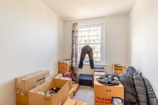 27-28 High Street, Rushden NN10 0PW 1