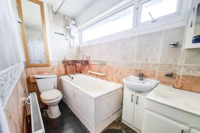 29 Monmouth Road, Middlesbrough, North Yorkshire, TS6 9SA 2