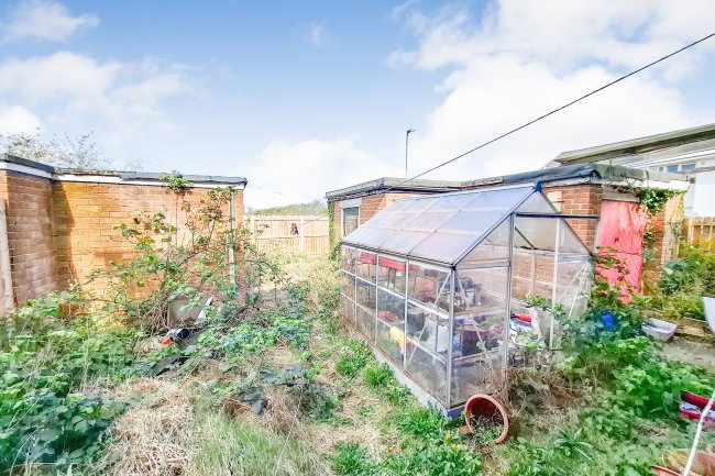 29 Monmouth Road, Middlesbrough, North Yorkshire, TS6 9SA 2