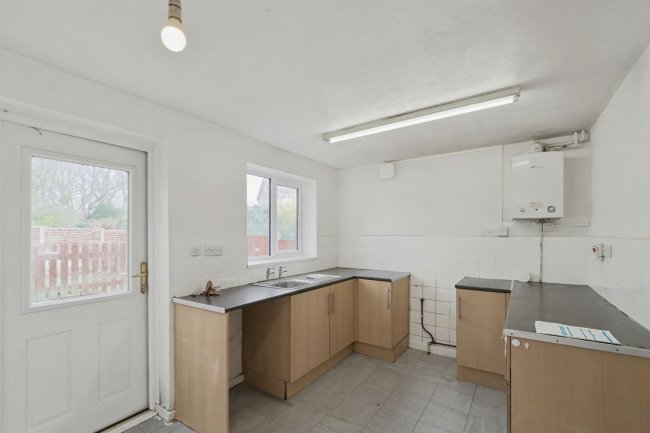 24 Gunn Close, Nottingham NG6 7DY 4