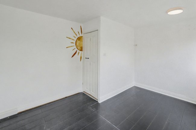 24 Gunn Close, Nottingham NG6 7DY 4