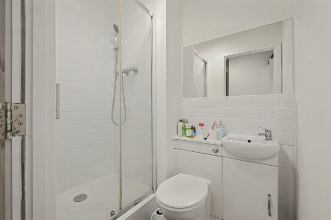 G27, 146-158 Park Street, Luton, LU1 3EY 3