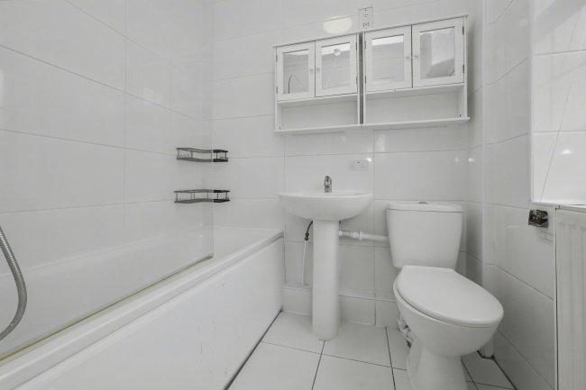 491 Goffs Lane, Goffs Oak, Waltham Cross EN7 5HH 7