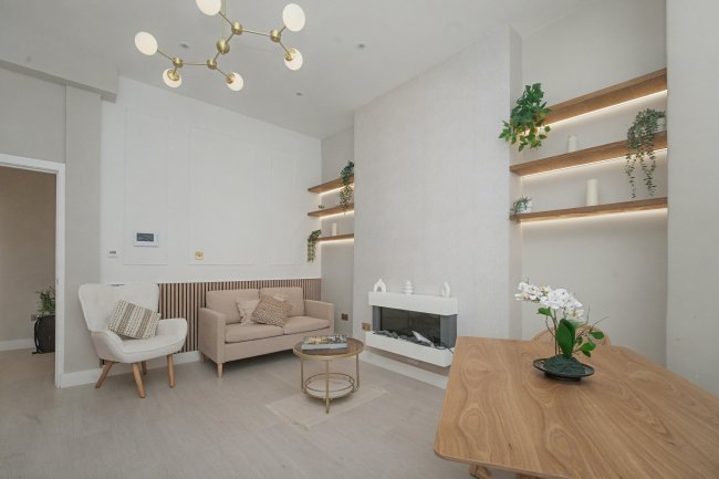 Flat B, 19 Hetley Road, Shepherds Bush, London W12 8BA 8