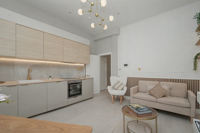 Flat B, 19 Hetley Road, Shepherds Bush, London W12 8BA 8