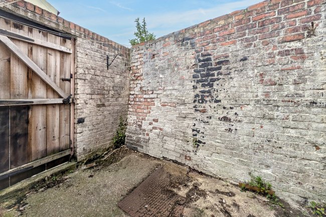 59 Bertram Street, South Shields, Tyne And Wear, NE33 5PQ 5